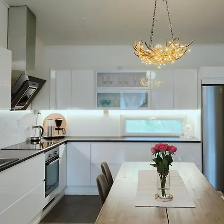 Aurora Vale - Discover Calm & Wonder Of Lapland Apartment Rovaniemi